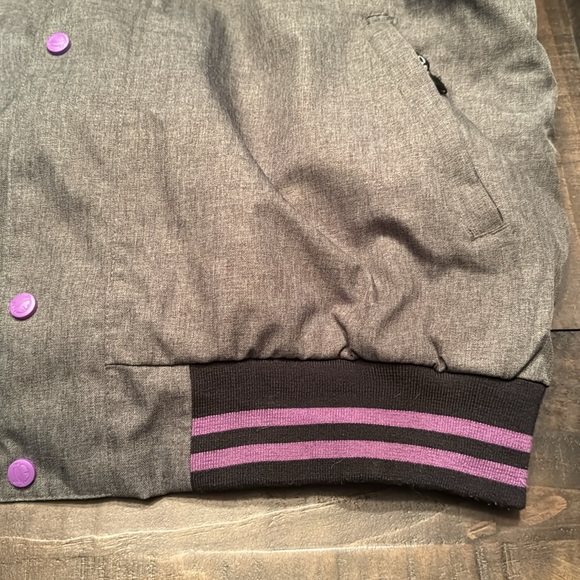 Saga Outwear hooded ski jacket. Size XL. - Picture 15 of 17